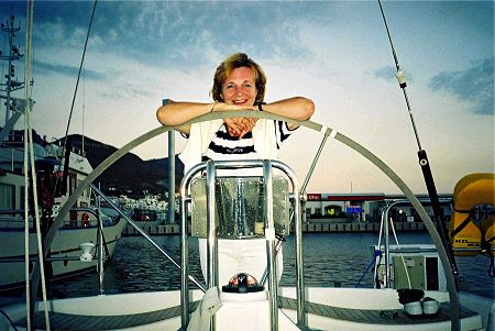Brigitte beim Mitsegeln